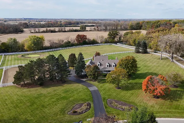 $1,050,000 | 36968 Thoroughbred Drive, Wadsworth, IL 60083