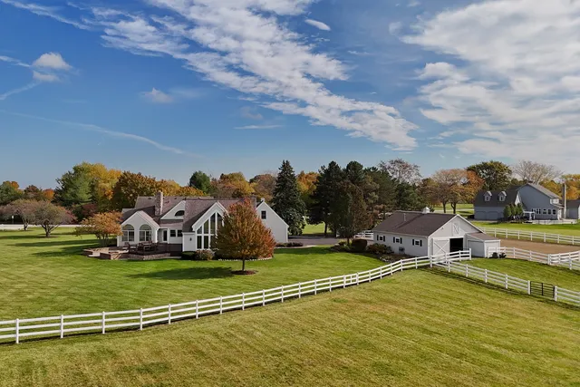$1,050,000 | 36968 Thoroughbred Drive, Wadsworth, IL 60083