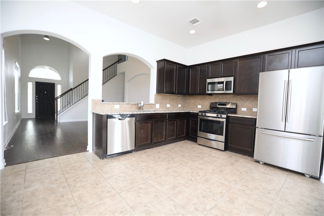 18421 Moreto Loop Pflugerville, TX 78660 - Photo 4 of 14