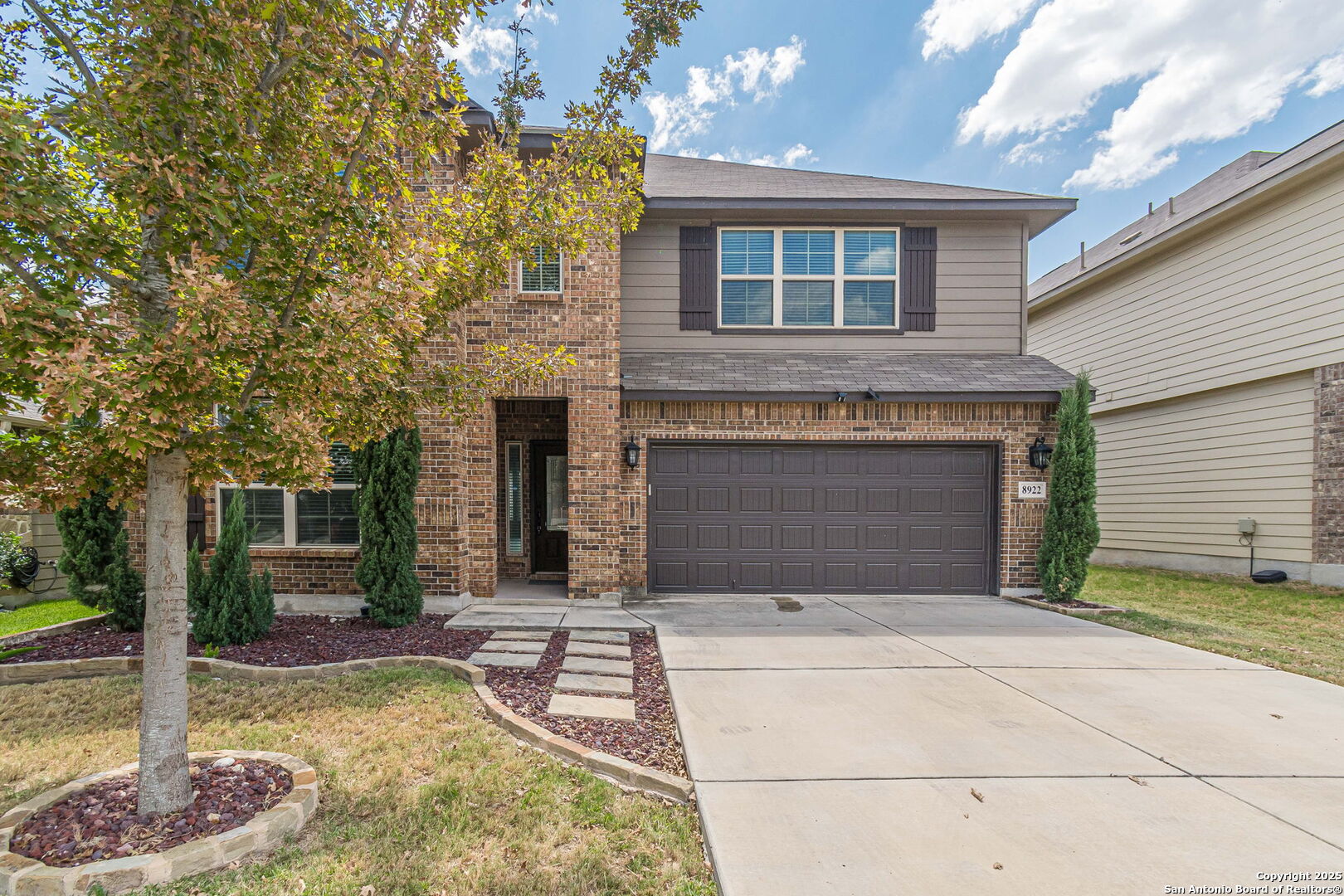 8922 Grand Western Converse, TX 78109 - Photo 2 of 77