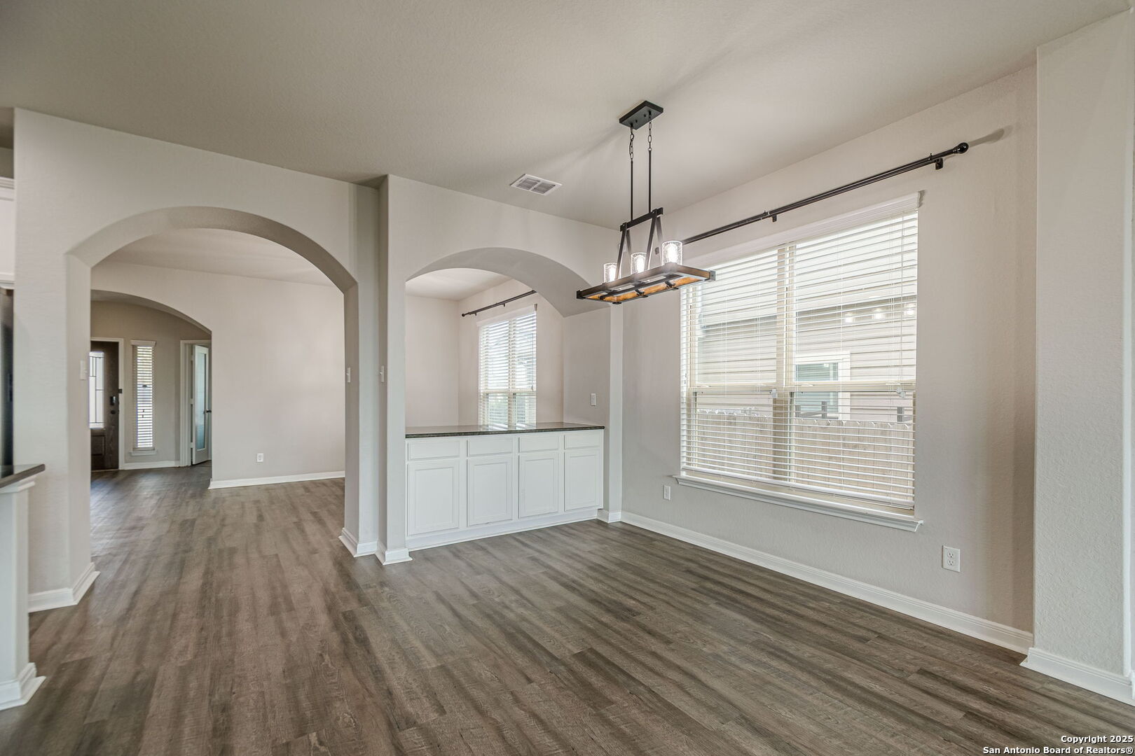 8922 Grand Western Converse, TX 78109 - Photo 25 of 77