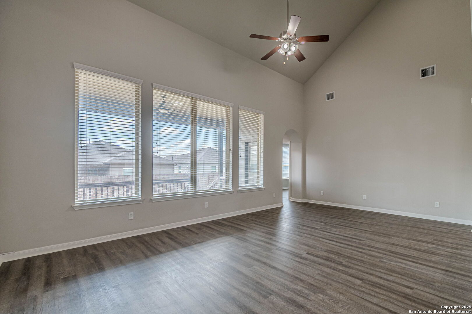 8922 Grand Western Converse, TX 78109 - Photo 26 of 77