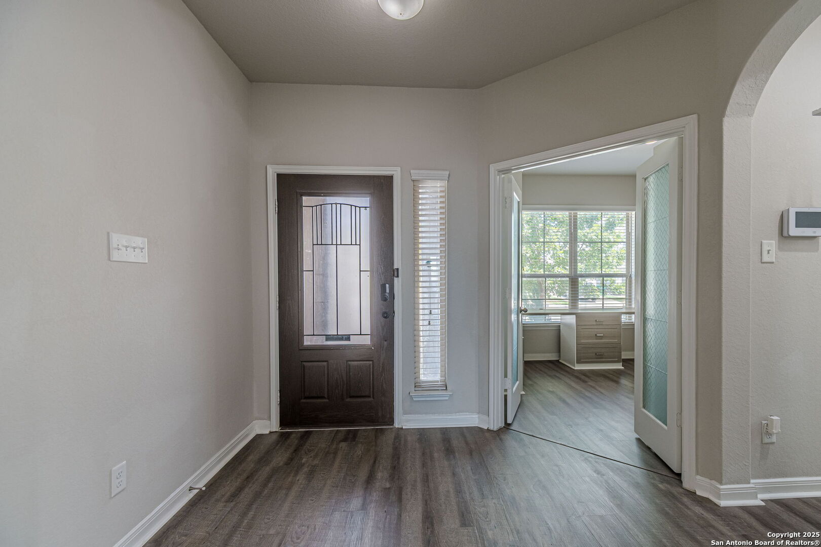 8922 Grand Western Converse, TX 78109 - Photo 3 of 77