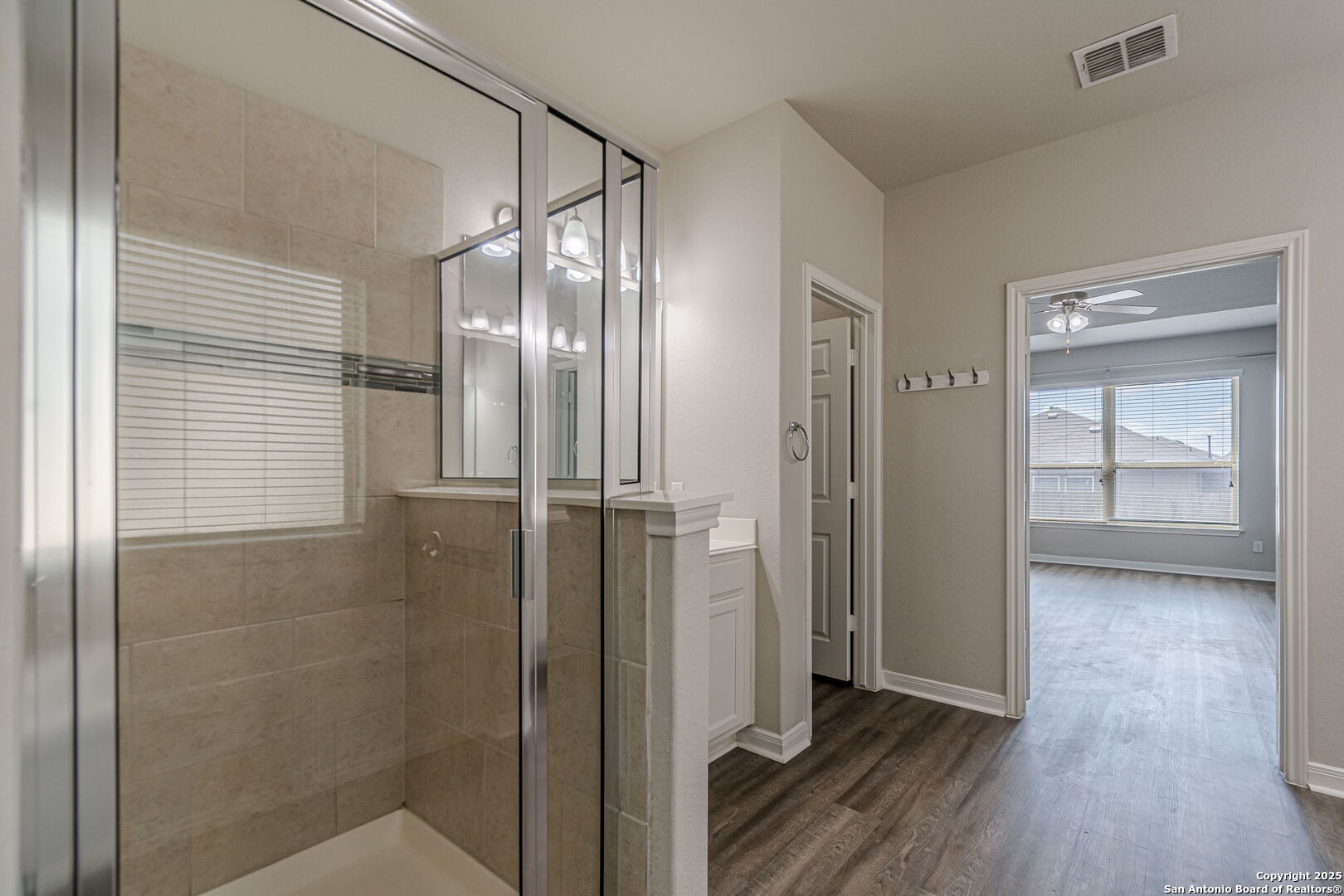 8922 Grand Western Converse, TX 78109 - Photo 37 of 77