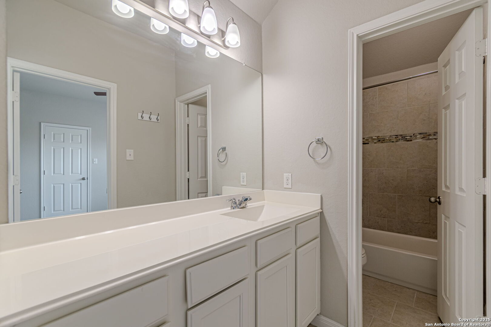 8922 Grand Western Converse, TX 78109 - Photo 52 of 77