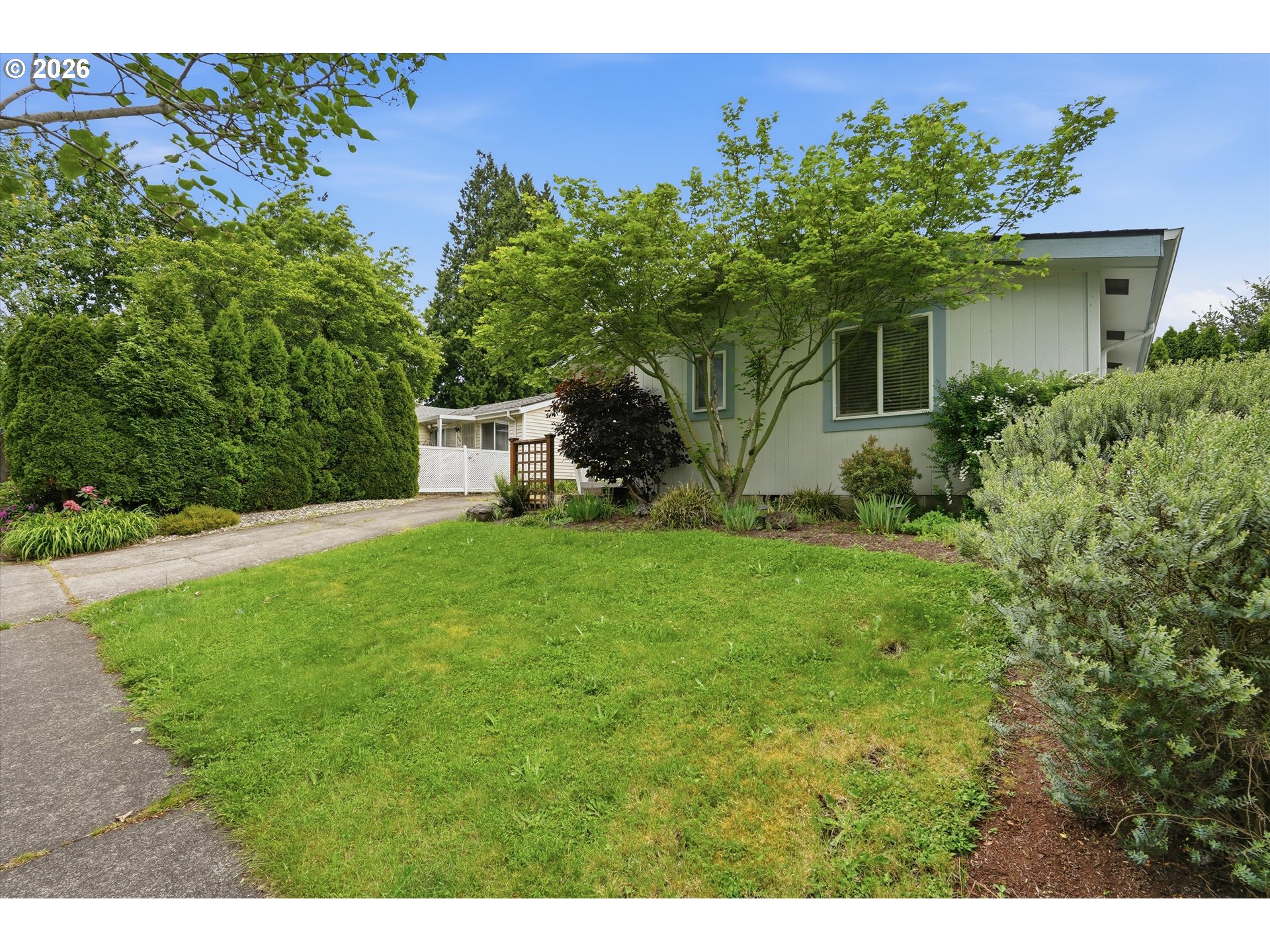 1494 Southeast Maple Loop Gresham, OR 97080 - Photo 3 of 36