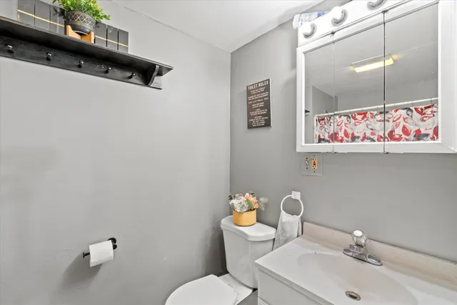 $450,000 | 73 West Main Street, Hillsborough, NH 03244