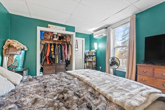 $450,000 | 73 West Main Street, Hillsborough, NH 03244