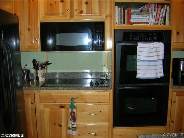 3900 Union Branch Road Petersburg, VA 23805 - Photo 7 of 12 Kitchen