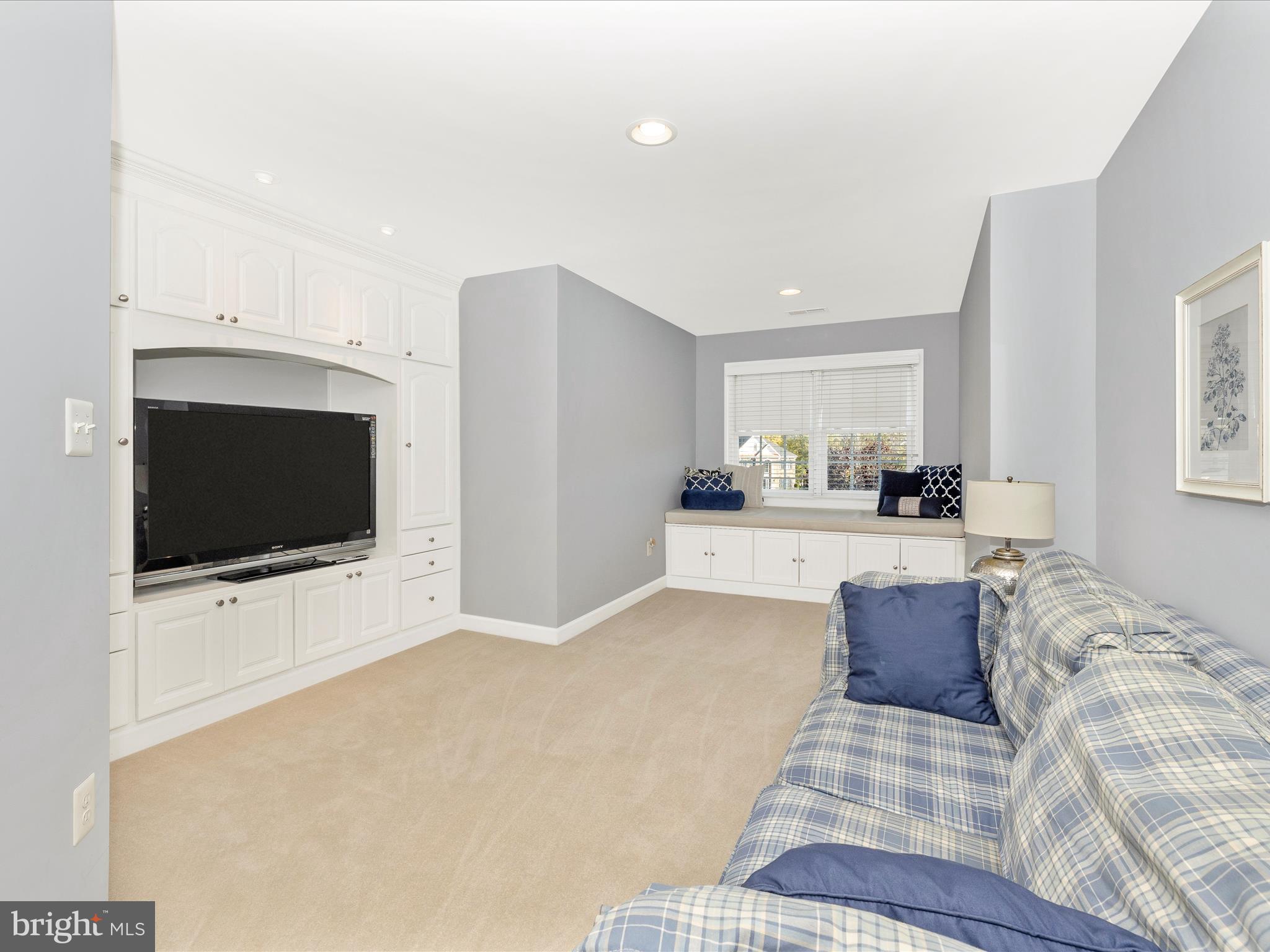 20615 Wilderness Run Road Boonsboro, MD 21713 - Photo 24 of 80 Primary Bedroom Sitting Room