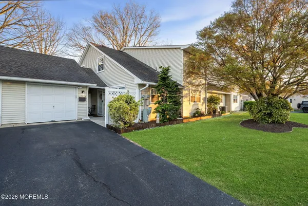 $390,000 | 54 Kathy Court, Brick, NJ 08724