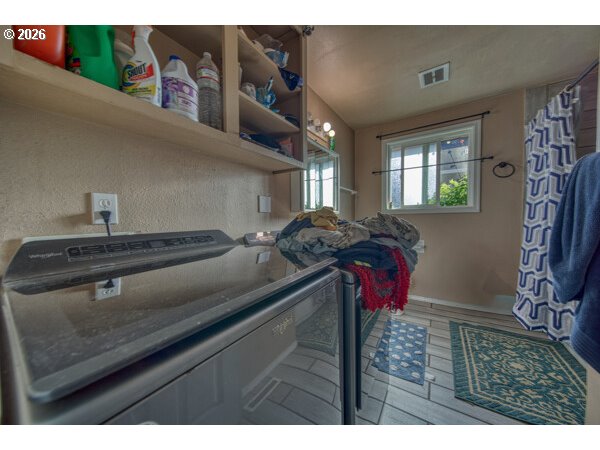 2125 Elm Avenue Reedsport, OR 97467 - Photo 13 of 18