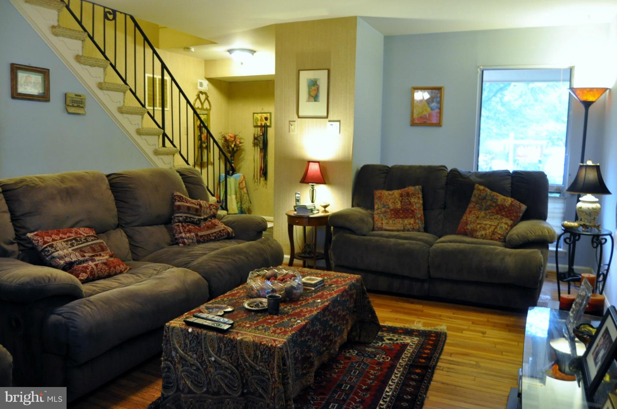 11057 Saffold Way Reston, VA 20190 - Photo 2 of 30 Living Room