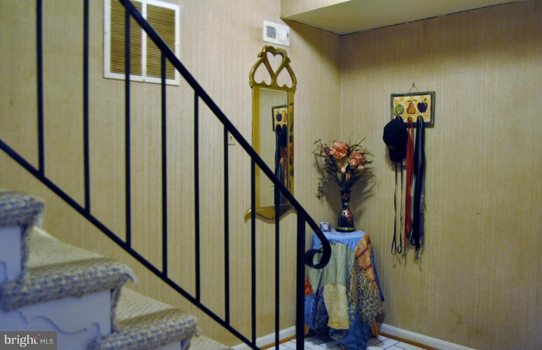 11057 Saffold Way Reston, VA 20190 - Photo 15 of 30 Foyer