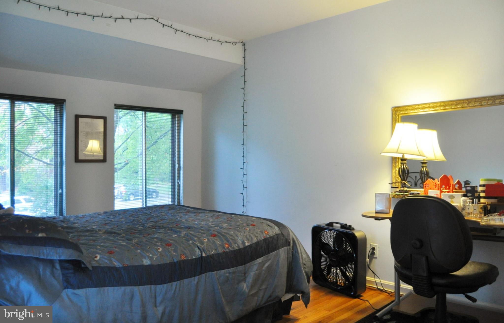 11057 Saffold Way Reston, VA 20190 - Photo 21 of 30 Bedroom 2 of 4