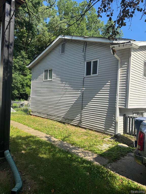 5719 Western Road Flint, MI 48506 - Photo 2 of 11