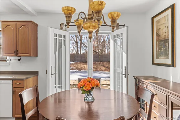 $699,000 | 193 Glen Summer Road, Holbrook, NY 11741