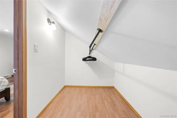 $699,000 | 193 Glen Summer Road, Holbrook, NY 11741