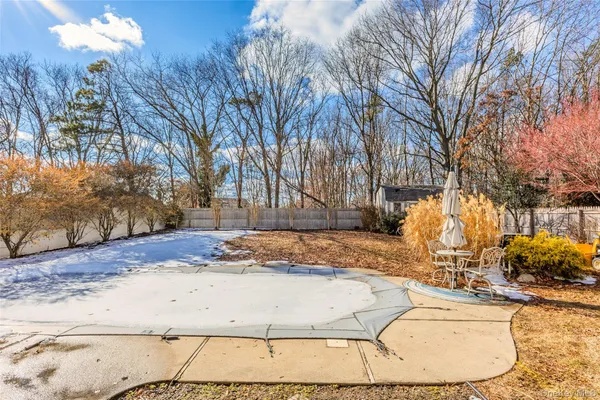 $699,000 | 193 Glen Summer Road, Holbrook, NY 11741