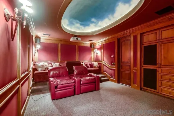 a view of walk in closet