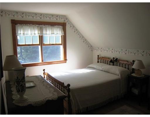 18 Woodside Road Brunswick, ME 04011 - Photo 10 of 17 Bedroom.