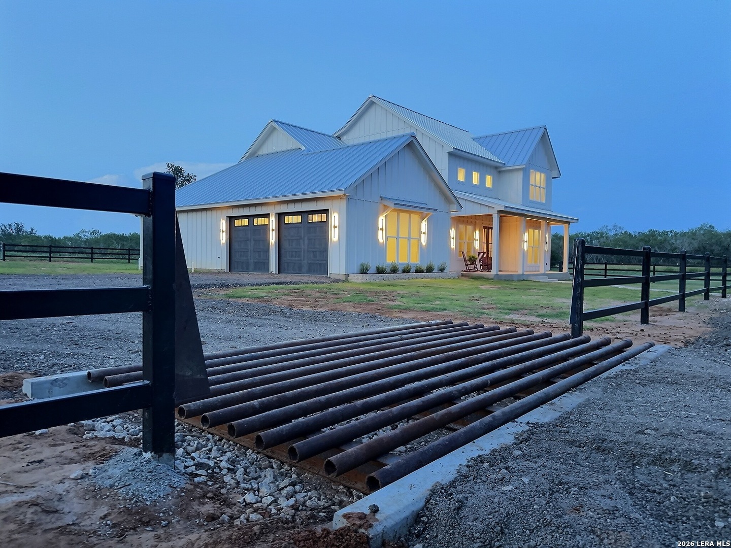 1230 Old Pearsall Road Jourdanton, TX 78026 - Photo 3 of 32