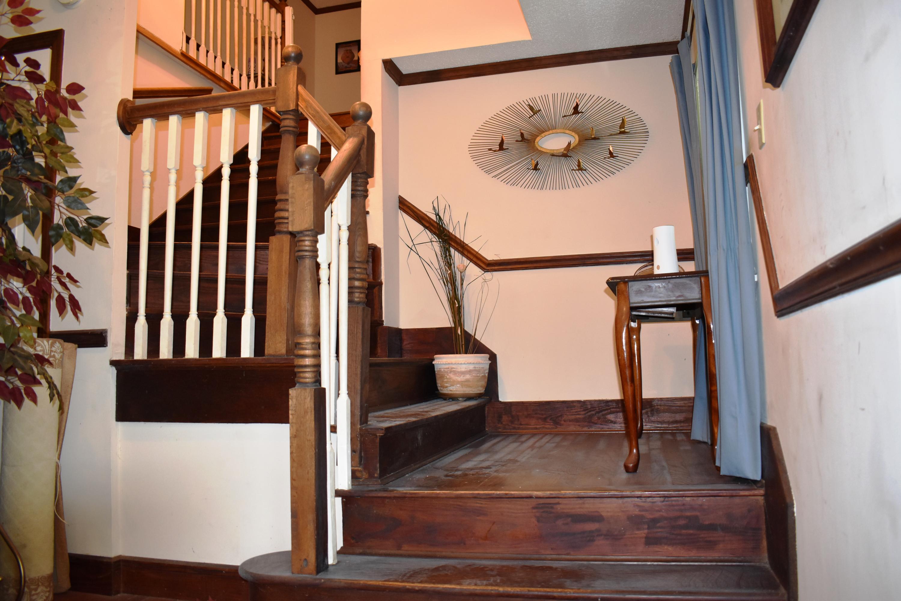 766 Shelley Road Charleston, SC 29407 - Photo 14 of 23 Wide Staircase