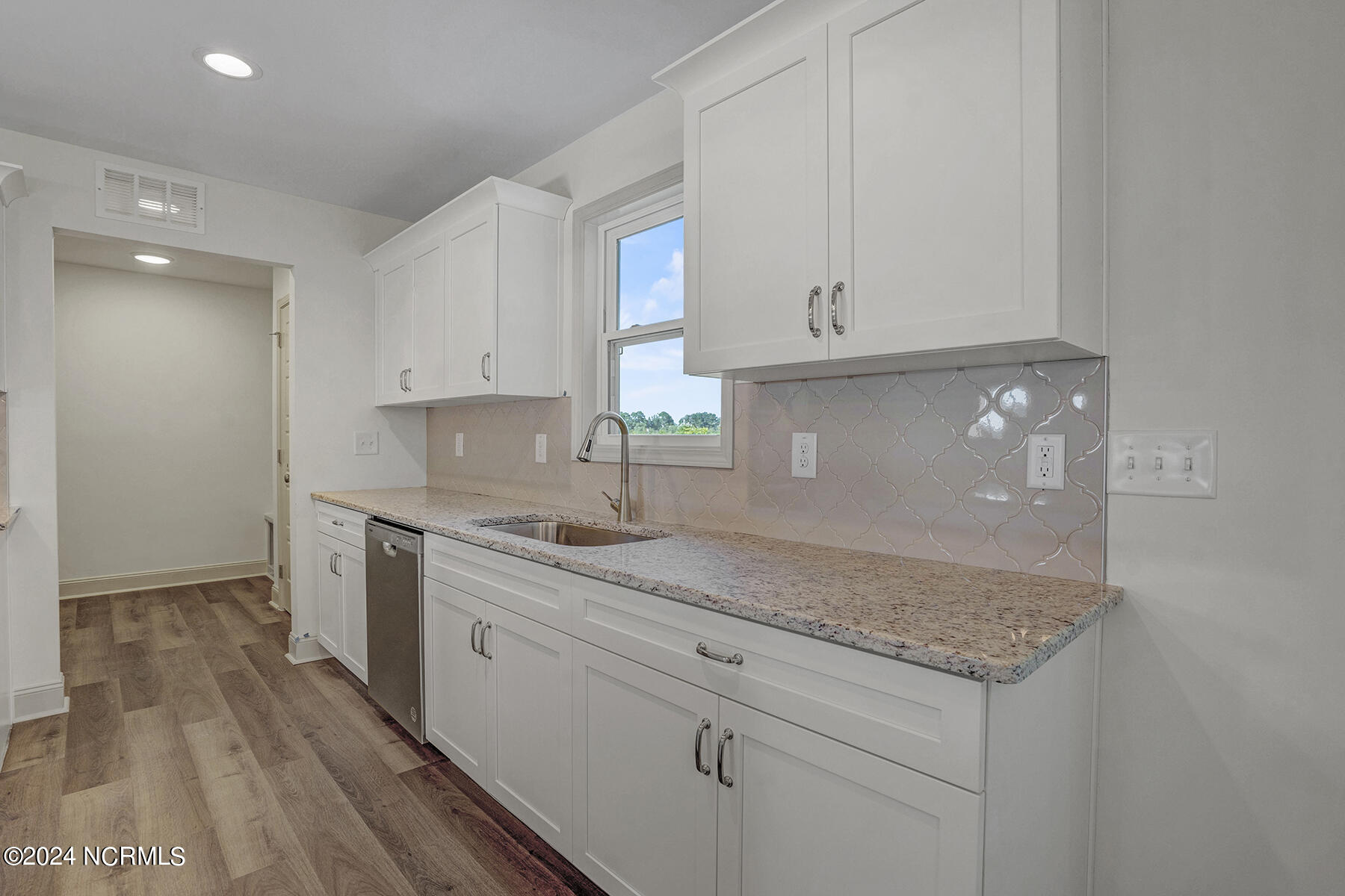 406 Wade Street Warsaw, NC 28398 - Photo 11 of 30 Kitchen