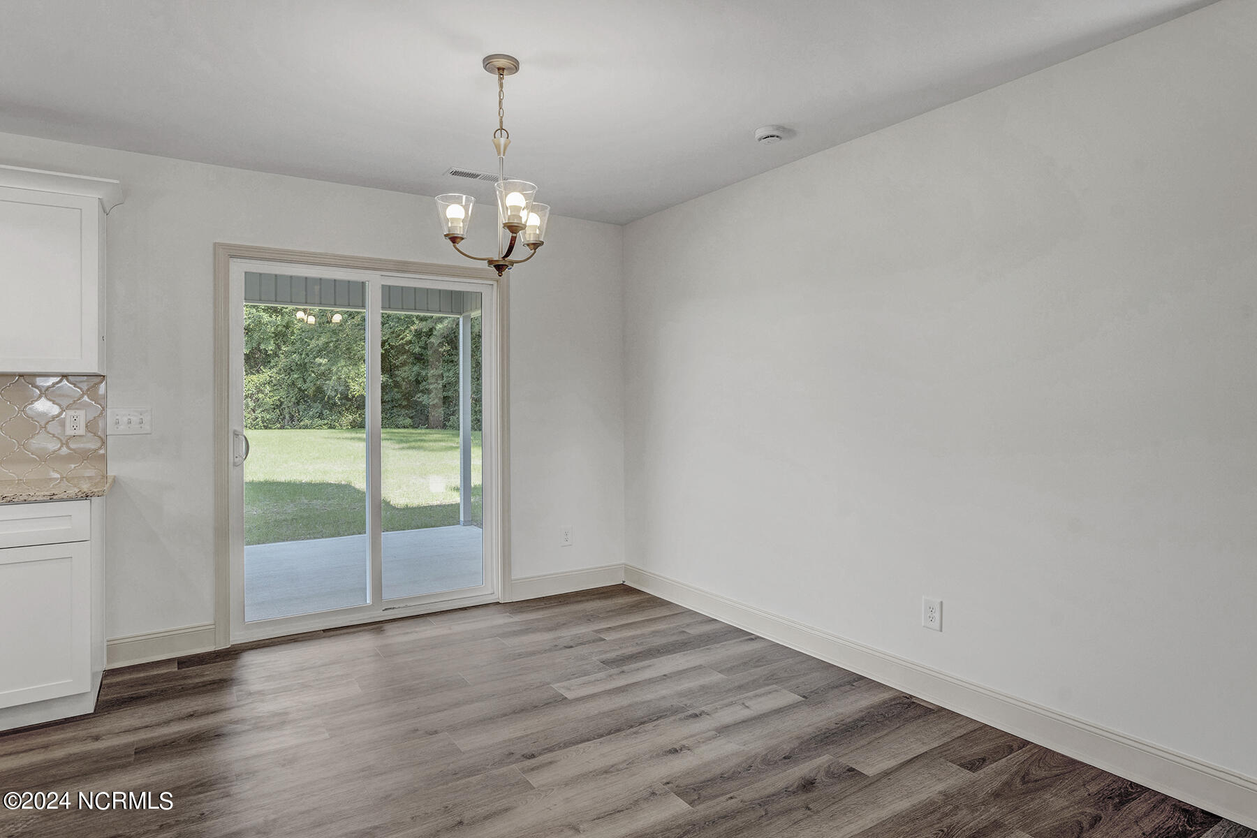 406 Wade Street Warsaw, NC 28398 - Photo 12 of 30 Dining Area