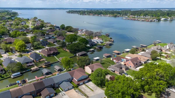 $325,000 | 13239 Bluff View Drive, Willis, TX 77318