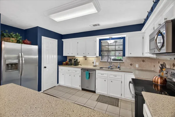 $325,000 | 13239 Bluff View Drive, Willis, TX 77318