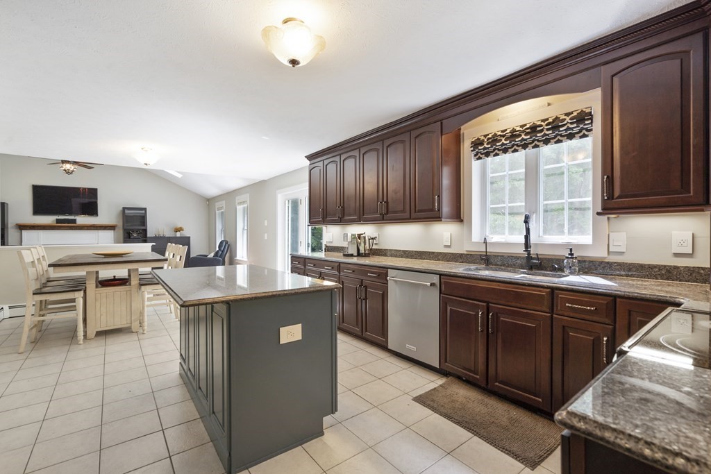 22 Westview Road Brookline, NH 03033 - Photo 6 of 23