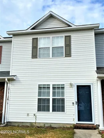 $1,195 | 303 Meadowbrook Lane, Jacksonville, NC 28546