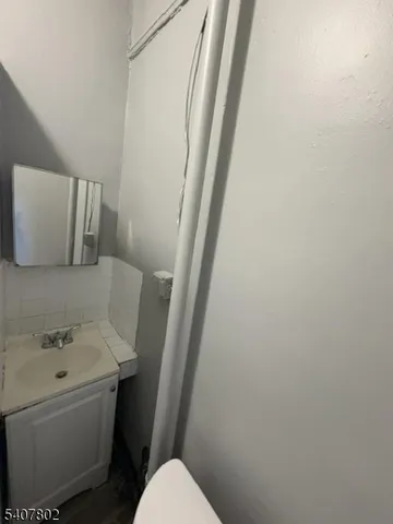 $1,600 | 197 North Avenue, Plainfield, NJ 07060