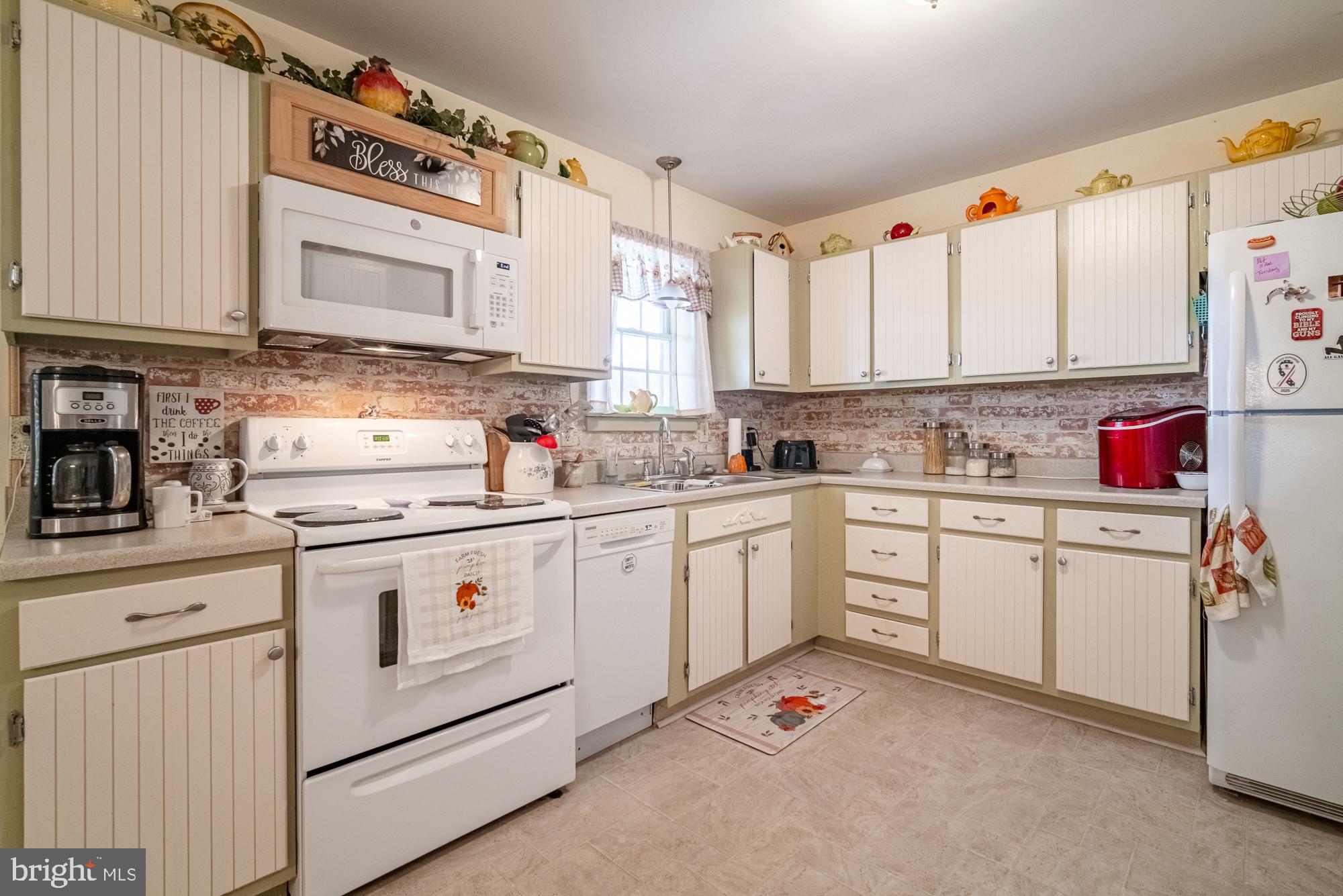 1398 Manor Road Windsor, PA 17366 - Photo 13 of 39 Charming kitchen with rustic accents.