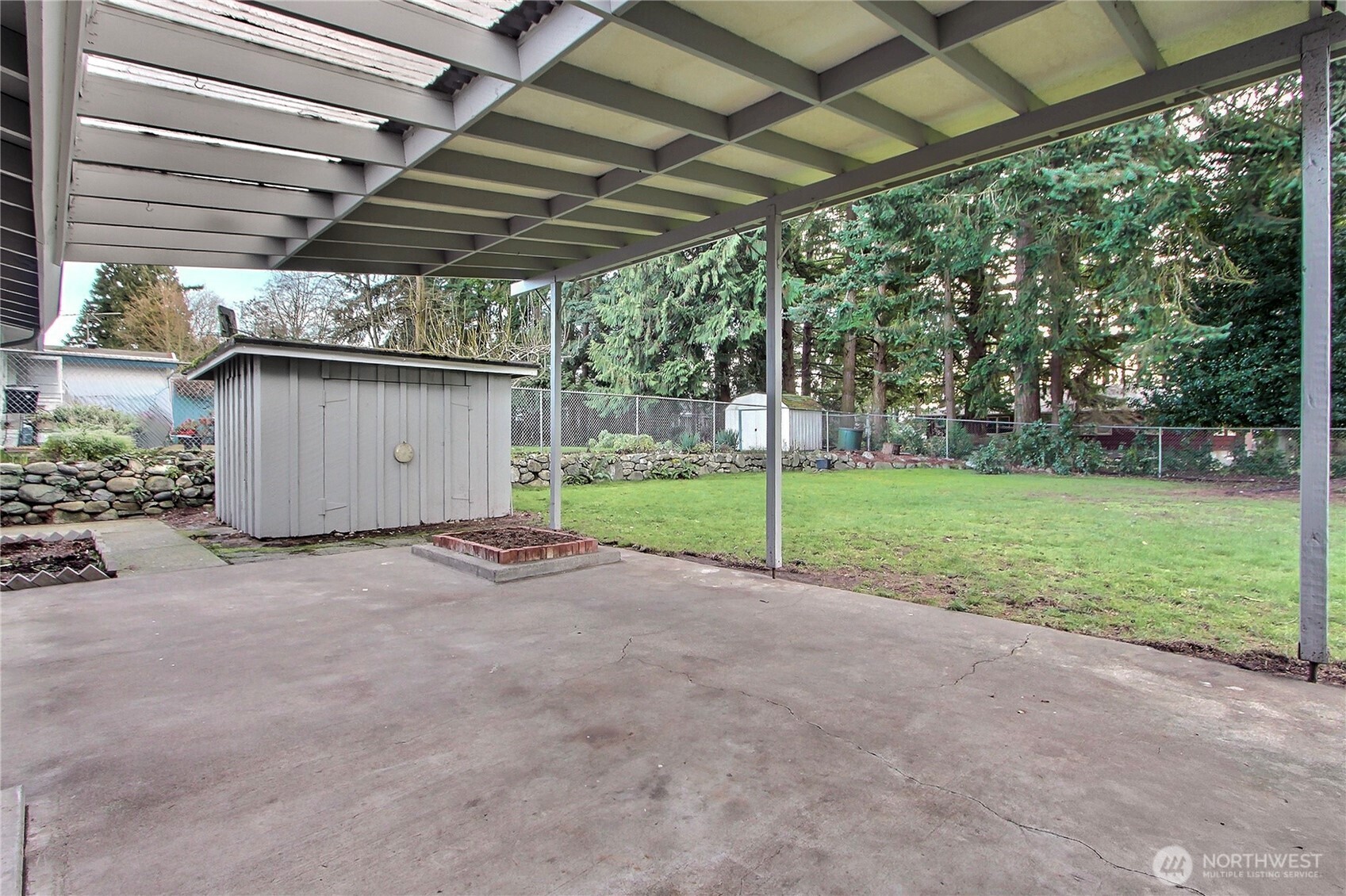 1415 South 303rd Street Federal Way, WA 98003 - Photo 14 of 15 a view of a garage with a area