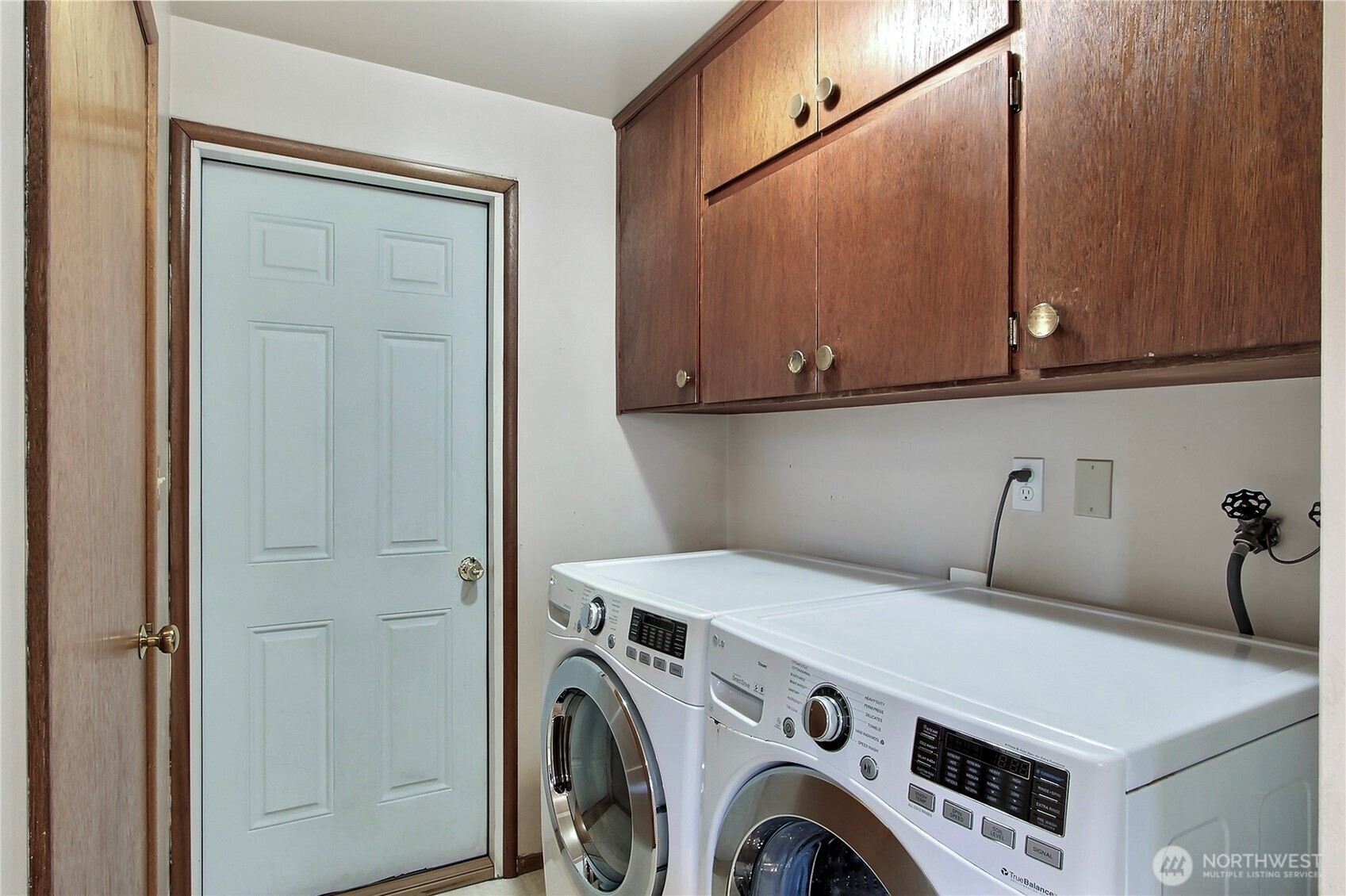 1415 South 303rd Street Federal Way, WA 98003 - Photo 5 of 15 a utility room with dryer and washer