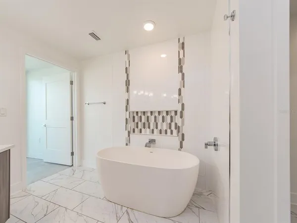 $10,000 | 15 Avalon Street, Unit 303, Clearwater Beach, FL 33767