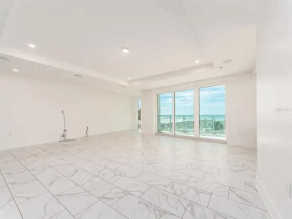 $10,000 | 15 Avalon Street, Unit 303, Clearwater Beach, FL 33767