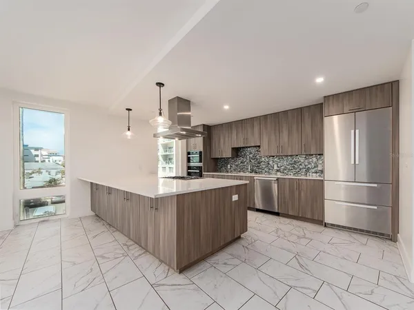 $10,000 | 15 Avalon Street, Unit 303, Clearwater Beach, FL 33767