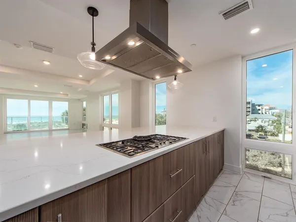 $10,000 | 15 Avalon Street, Unit 303, Clearwater Beach, FL 33767
