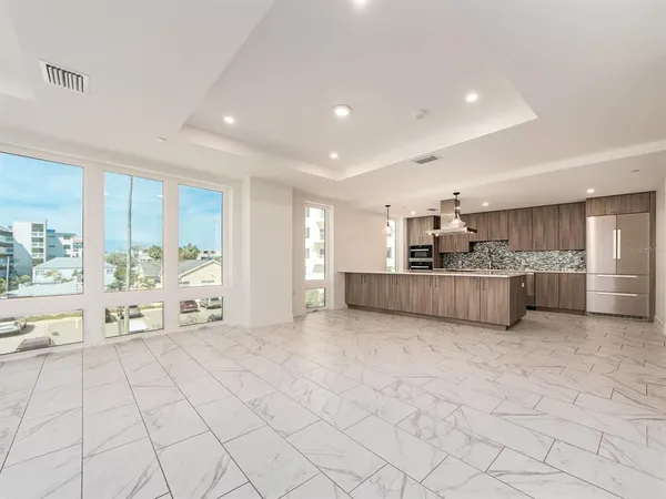 $10,000 | 15 Avalon Street, Unit 303, Clearwater Beach, FL 33767