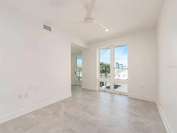 $10,000 | 15 Avalon Street, Unit 303, Clearwater Beach, FL 33767
