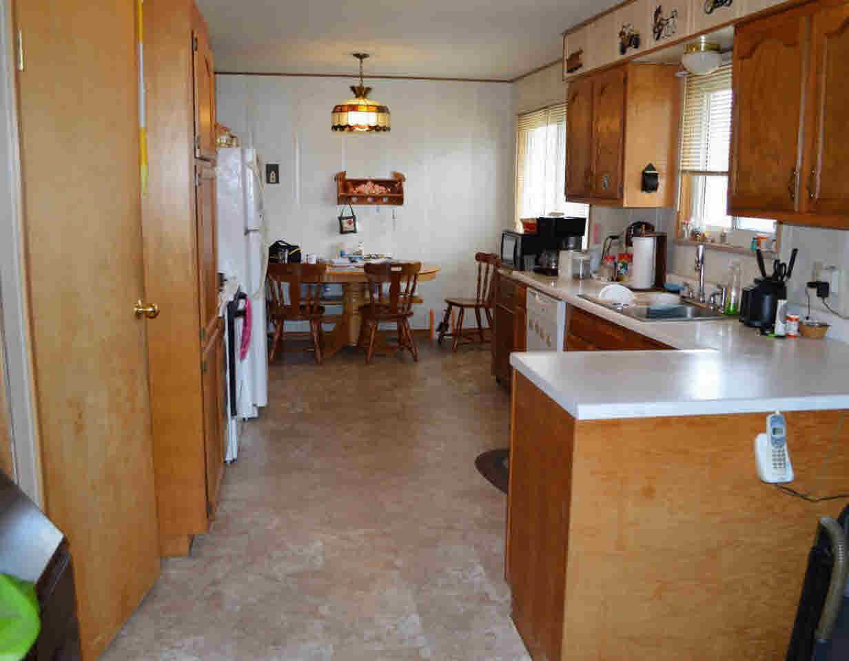 12218 Elms Road Clio, MI 48420 - Photo 8 of 21 21238127-7.JPG