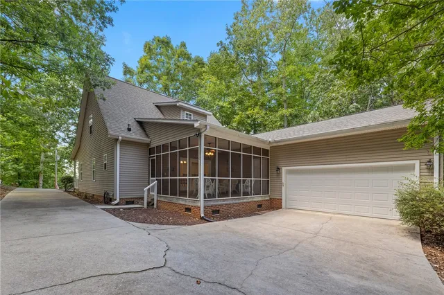 $449,000 | 137 Indian Hills Drive, Westminster, SC 29693