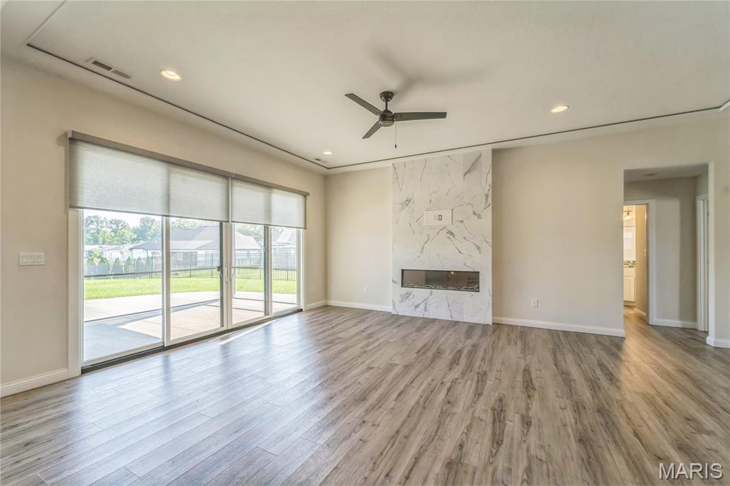 1137 Shr Acrs Loop Columbia, MO 65201 - Photo 3 of 28