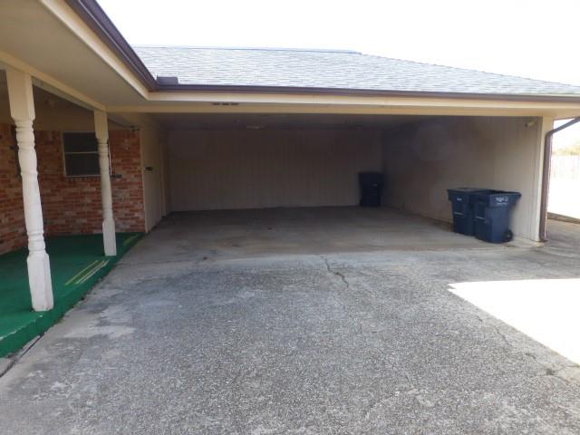 4612 Ranch View Road Fort Worth, TX 76109 - Photo 3 of 17 a close view of closet