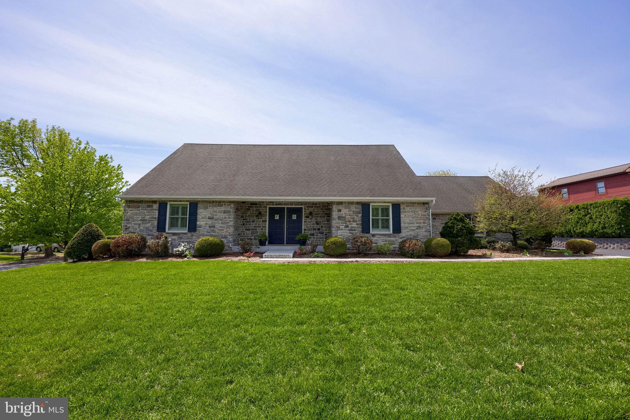 320 Highland Road Hershey, PA 17033 - Photo 2 of 62