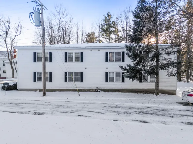 $165,000 | 50 Pleasant Street, Unit 4, Waterville, ME 04901