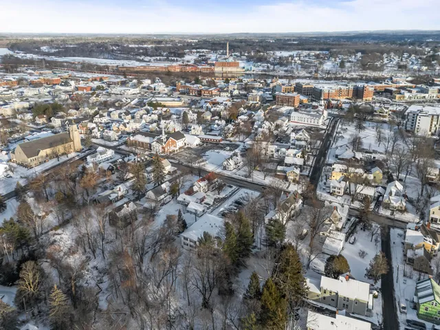 $165,000 | 50 Pleasant Street, Unit 4, Waterville, ME 04901